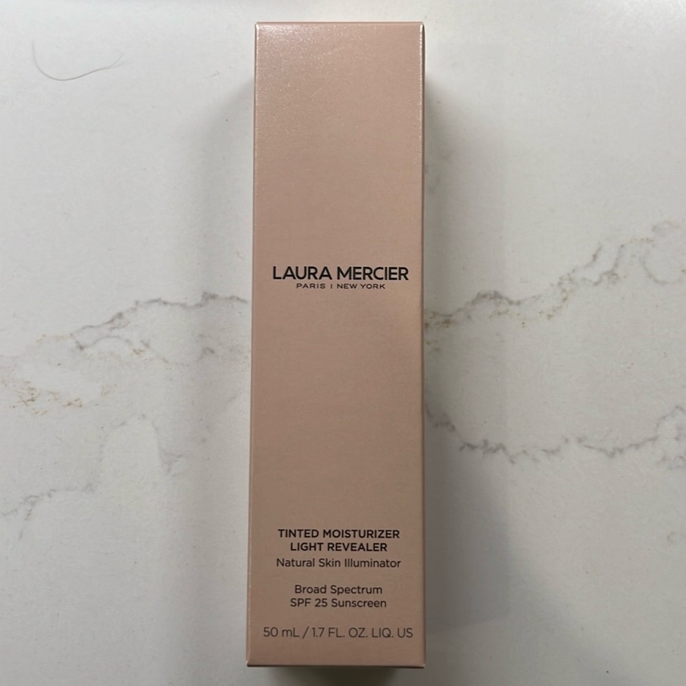 Laura Mercier Tinted Moisturizer Light Revealer - 2N1 Nude (NWT)